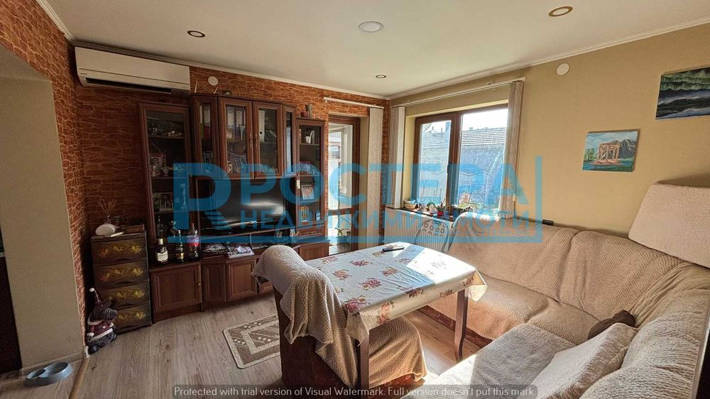 Самостоятелна Къща - Въбел