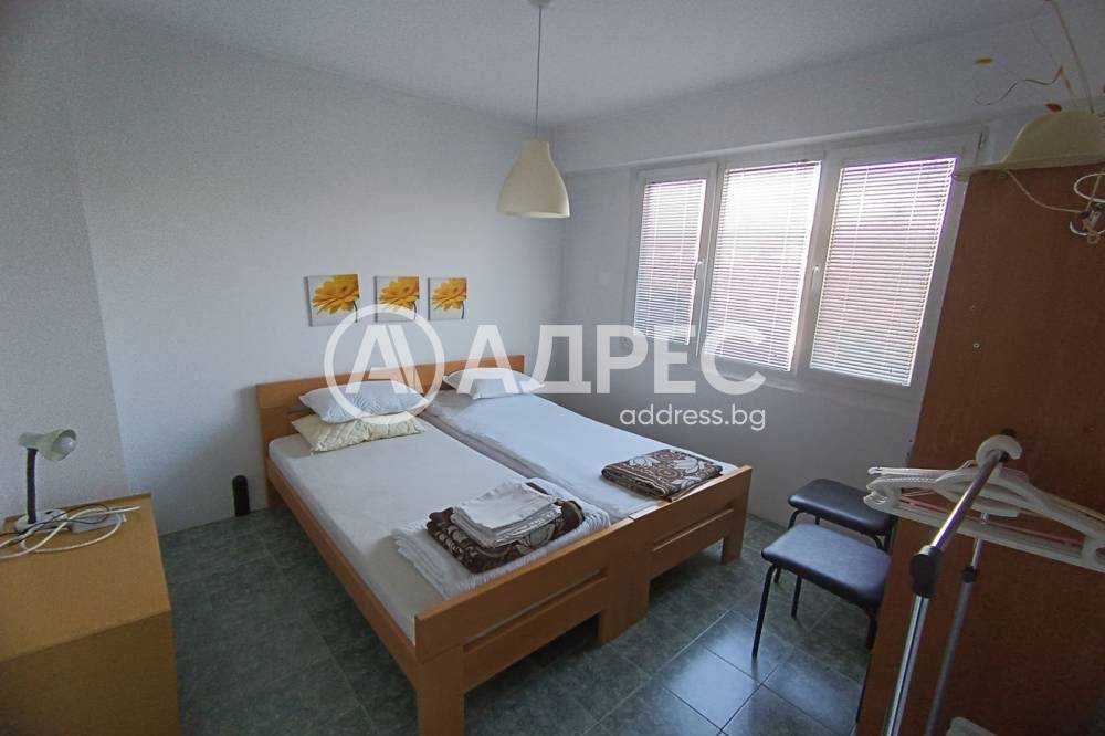 Продава се Двустаен апартамент в Разград, Център - 57 кв.м за 680 €/кв.м - Снимка #2