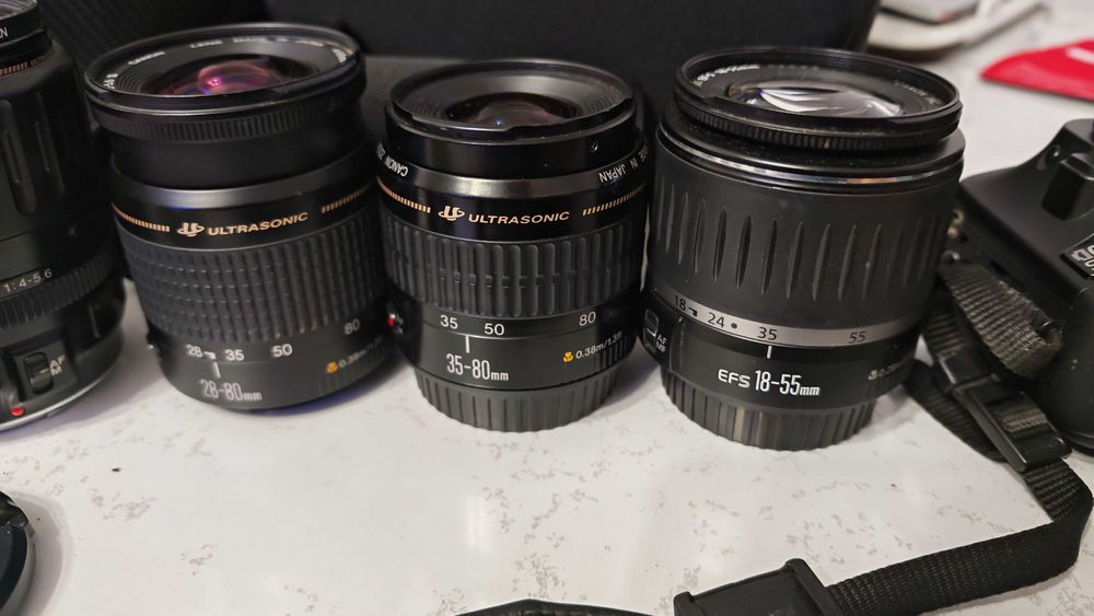 Obiective foto Canon 18-55,35-80,25-80, 35-105 Canon 30D , blitz