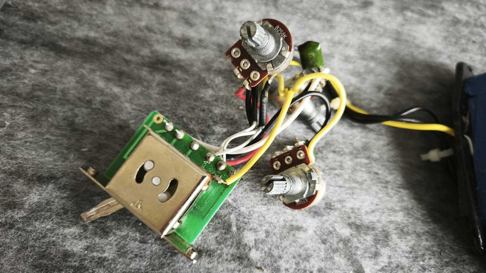 Set doze stratocaster cu cablaj - Garanție