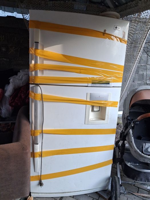 Продам холодильник