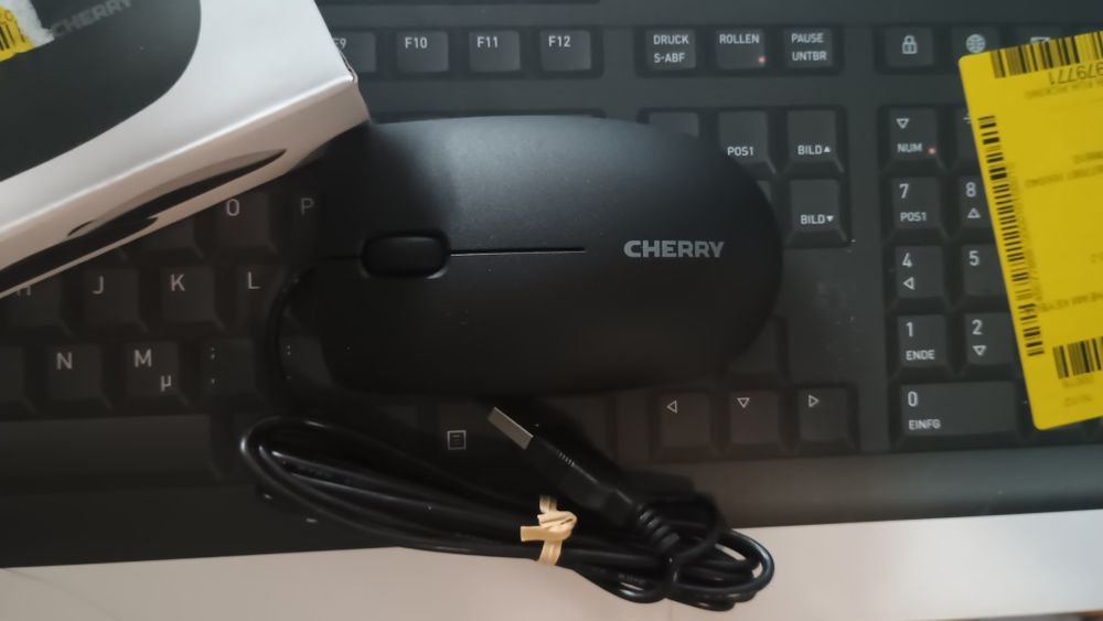 Клавиатура и мишка Cherry stream