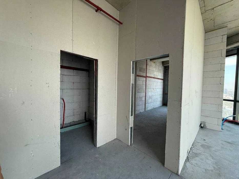 *Piramit Tower ул.Бабура,.Нукус 2ком квартира с кадастром 59м2 коробка