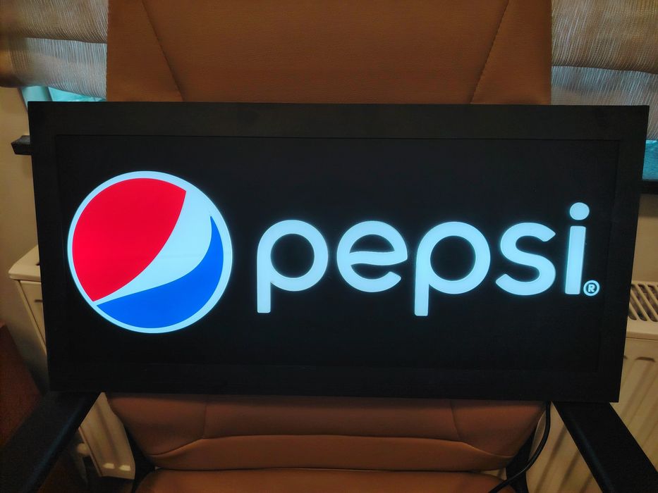 Reclamă Pepsi din plexiglas
