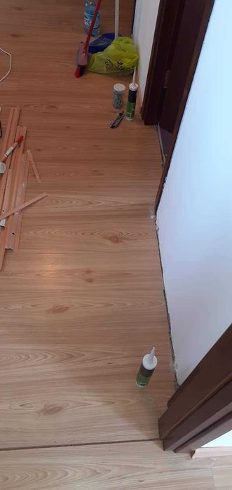 Zugrăvim scari de bloc