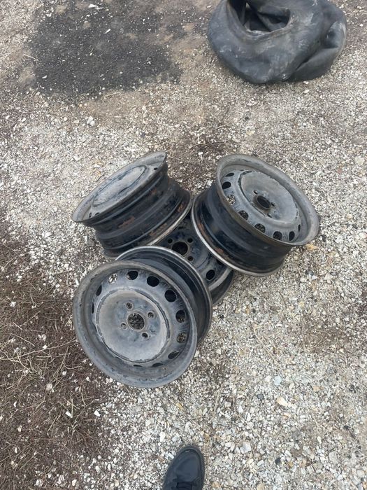 Продам диски на r14.