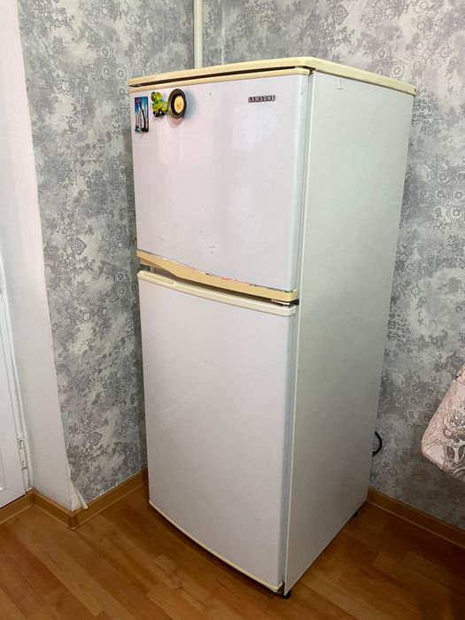 Холодильник Samsung 30000тг.