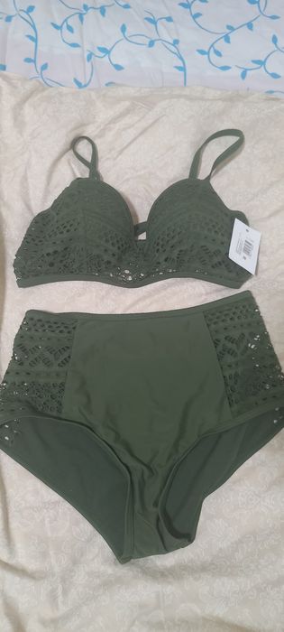 Продам купальник новый