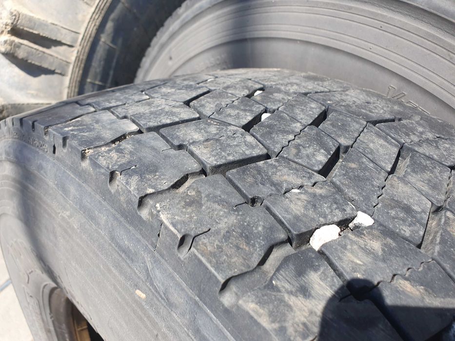 Anvelope Bridgestone 285 70 19,5. 285/70 R19,5, tractiune