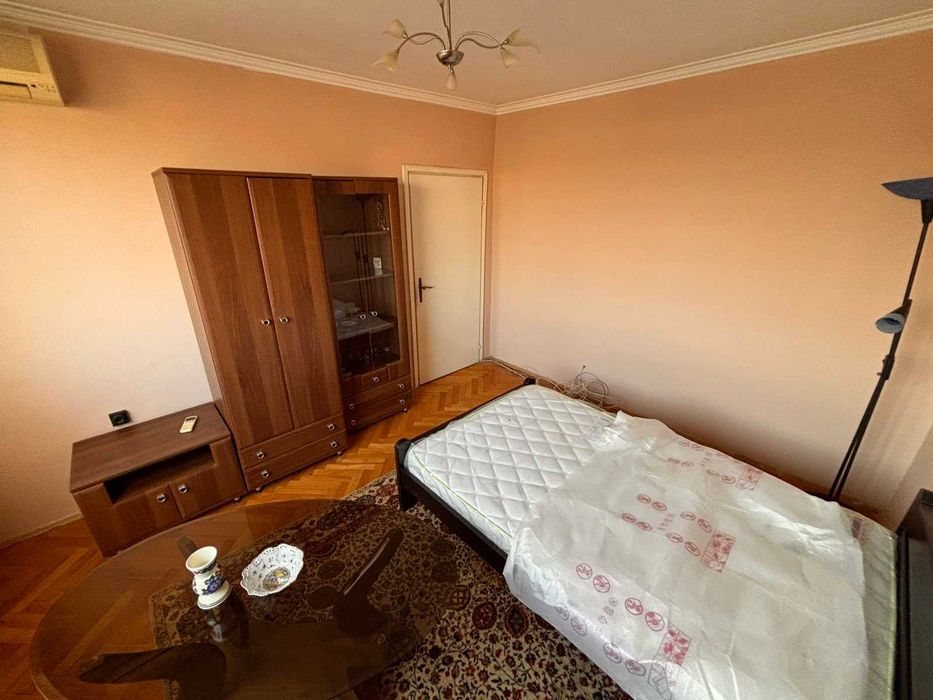 Дава се под наем Тристаен апартамент в София, Център - 88 кв.м за 650 € - Снимка #5