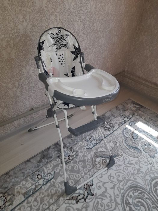Детский стол для кормления