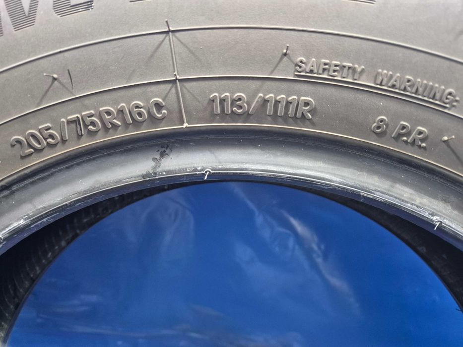205/75/16c TOYO 113/111