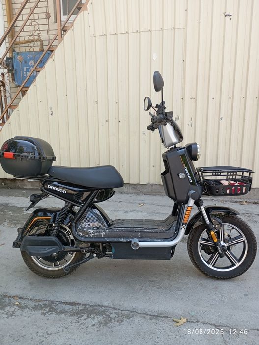 Skuter srochniy satiladi