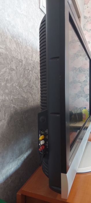 Телевизор жидкокристалический ,