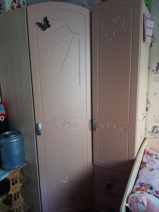 Продам мебель для девочки