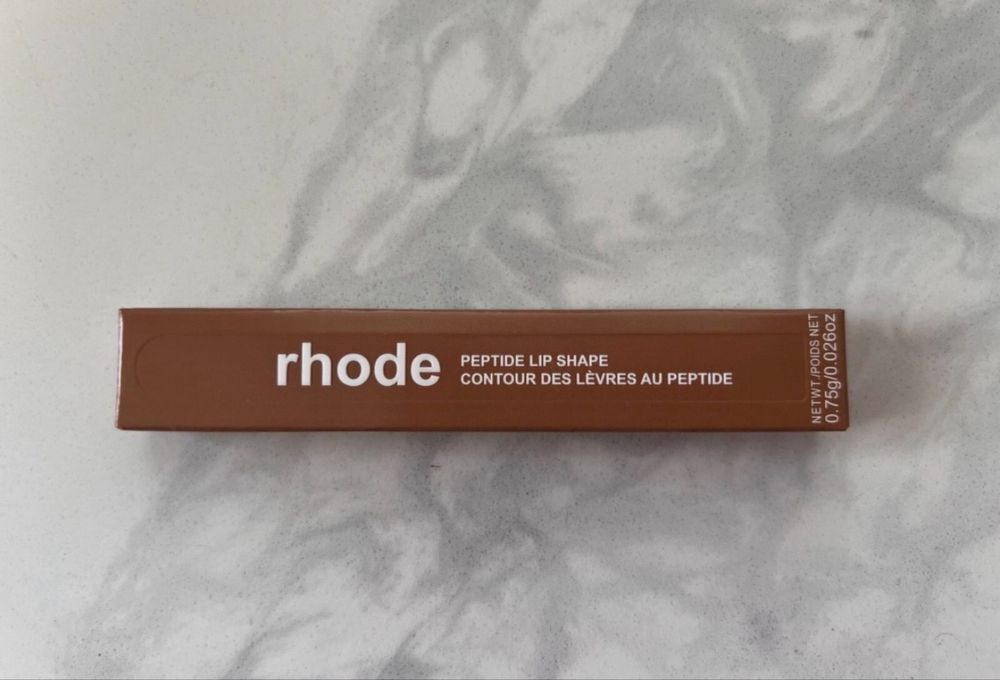 Rhode peptide lip shape /молив за устни