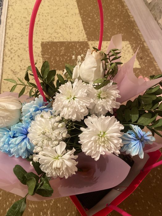 Корзинка цветов с ручкой