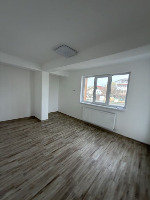 Inchiriez ap 2 camere pentru birou