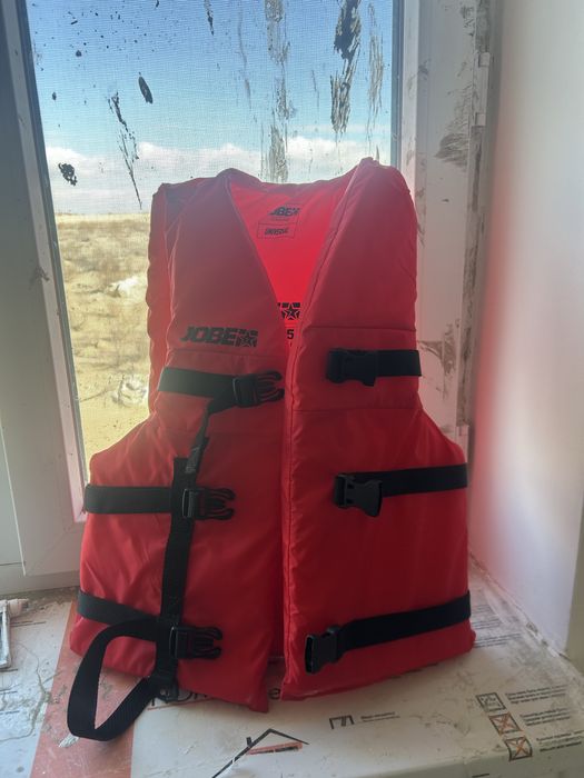 Спасательный жилет JOBE