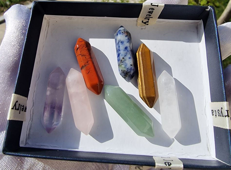 Шары. Яйца. Пирамиды. Маятники. из натуральных камней.