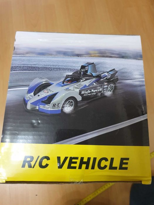 Masina de Formula 1 cu telecomanda 40cm lungime, in cutie sigilata