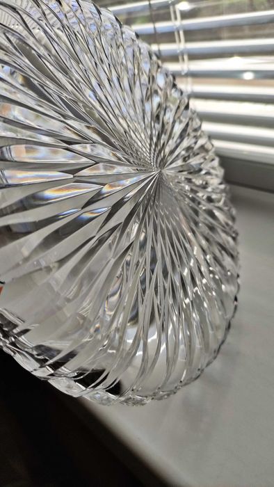 Голяма кристална купа с капак