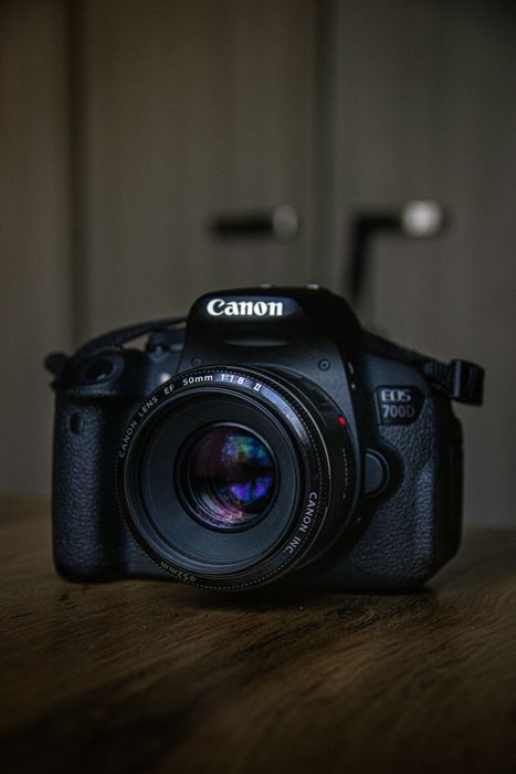 Canon EOS 700D + 50mm