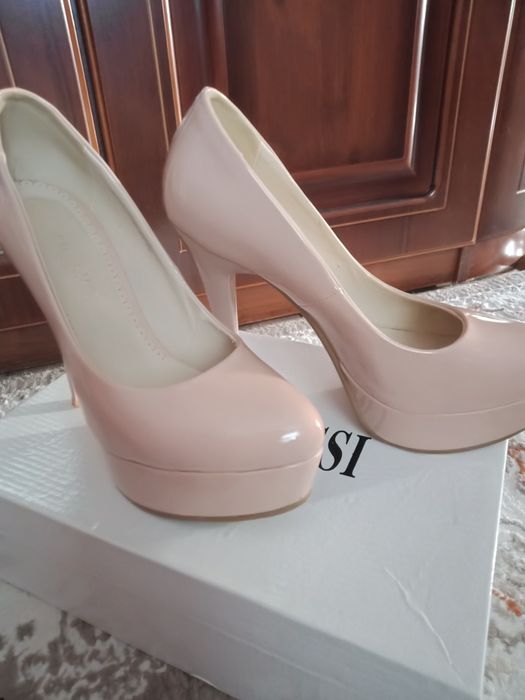 Продам туфли 36 размер