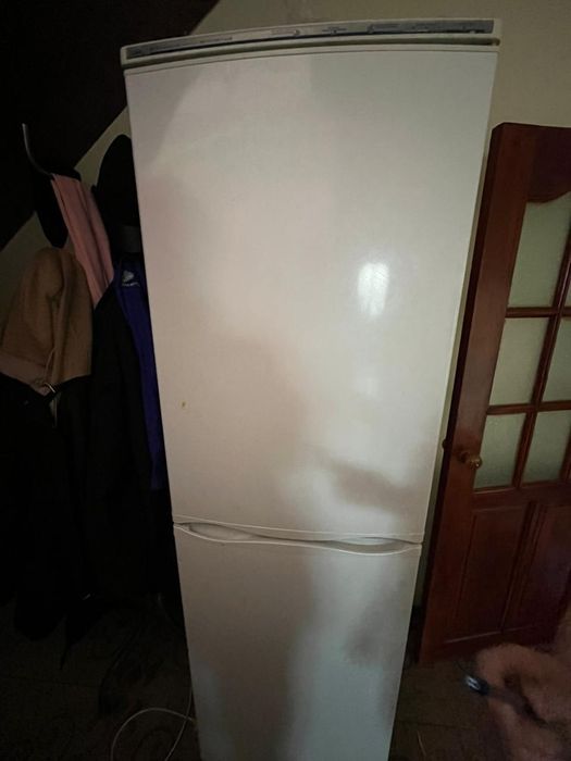 Холодильник сатылады