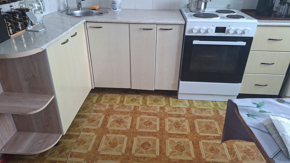 Срочео продам кухонный гарнитур