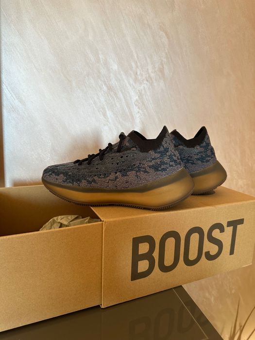 Маратонки adidas Yeezy boost 380