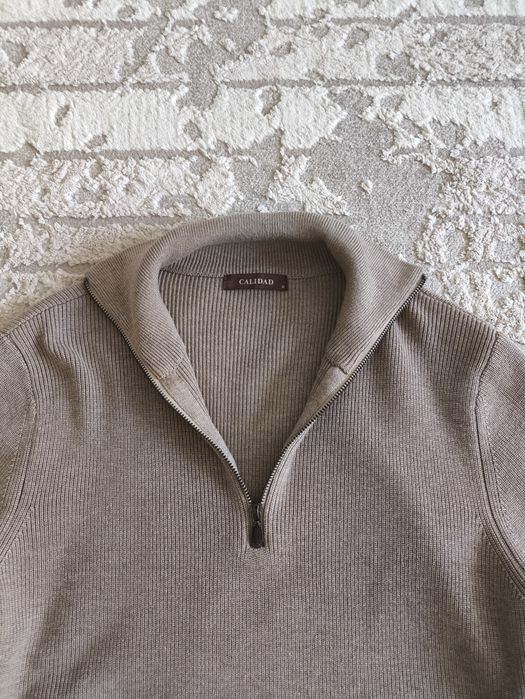 Полузамок от Calidad