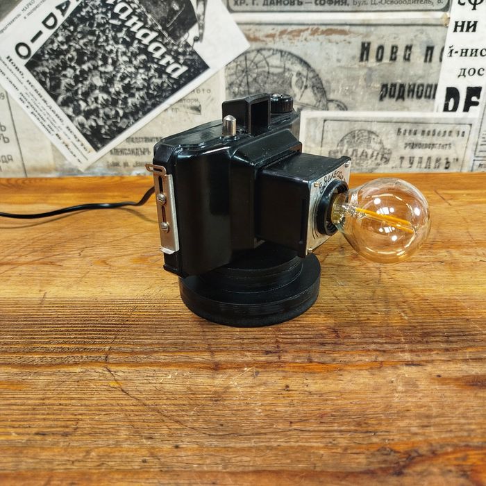 Уникални лампи от ретро фотоапарати – ръчна изработка.