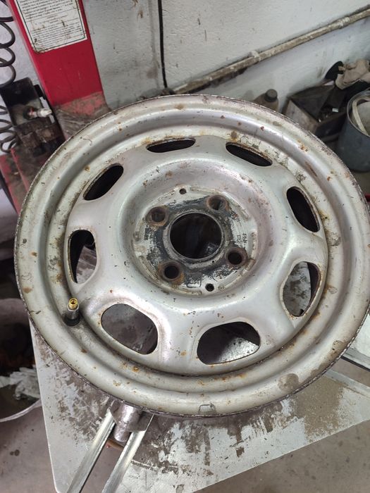 диск на Гольф 1 штука R13