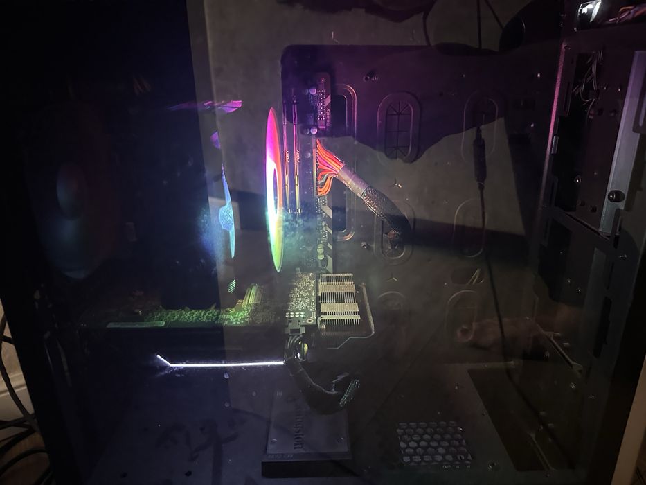 Продается компьютер rtx 2060, ryzen 5,ОЗУ 16гб,2тб хард, ссд на 256гб