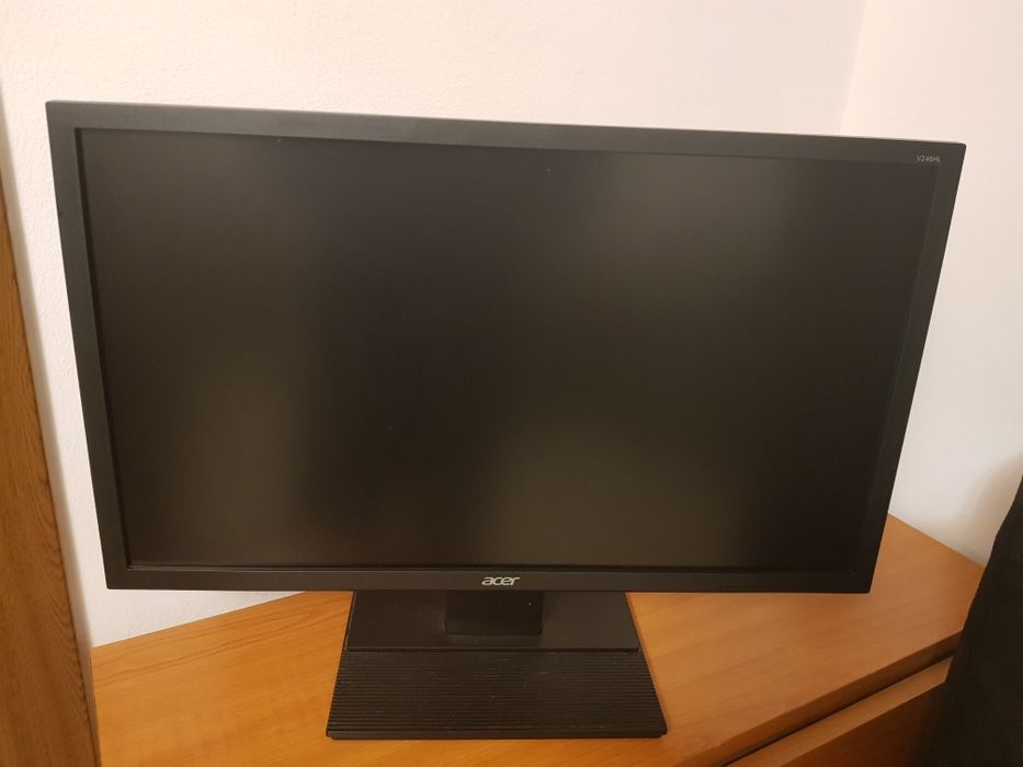 Monitor Acer V246HL de 24 inch Full HD 1920 x 1080 cu cabluri hdmi si vga