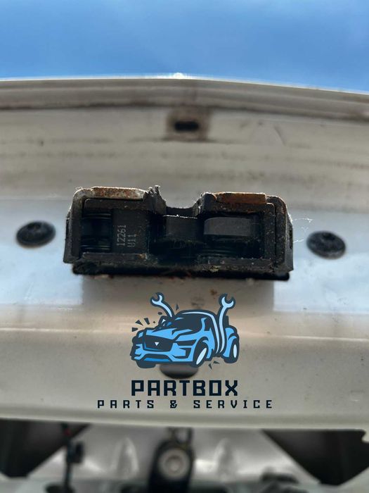 Заключващ механизъм багажник от Opel Astra J 2012