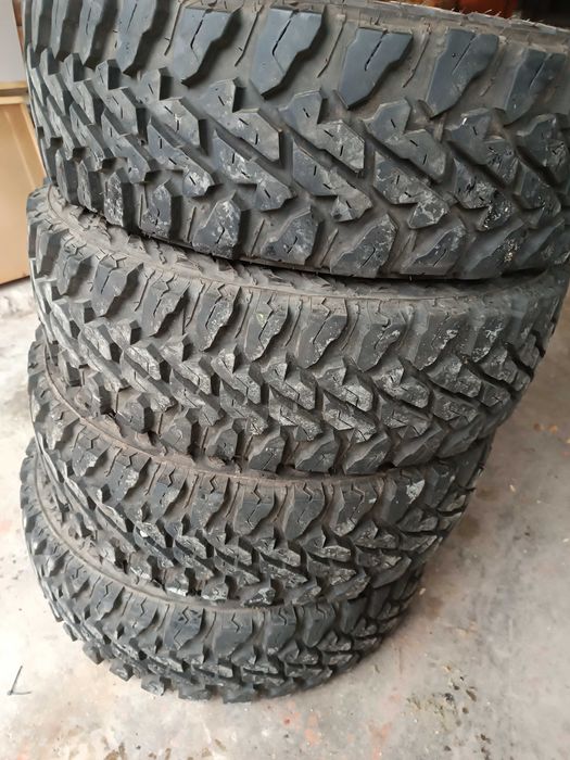 Кални гуми за джип 17 цола