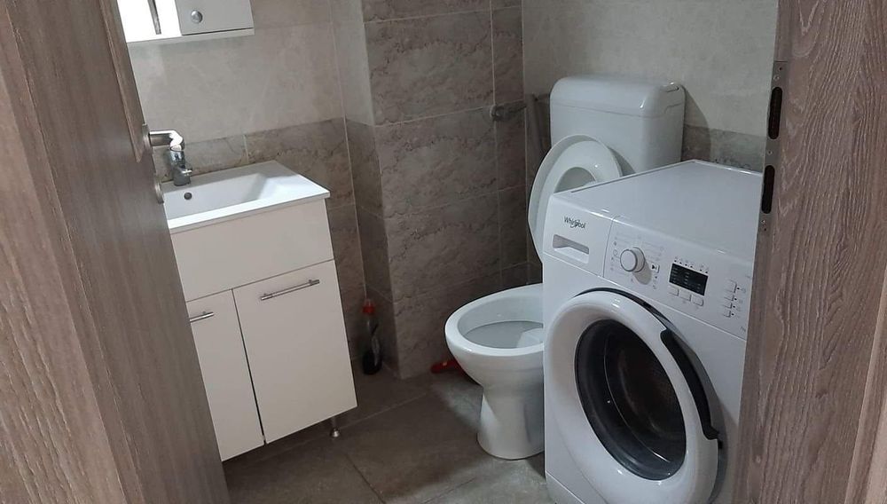 Spre închiriere apartament 3 camere in bloc nou cu lift