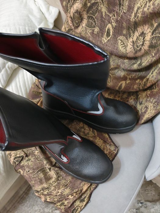 Продам рабочие сапоги