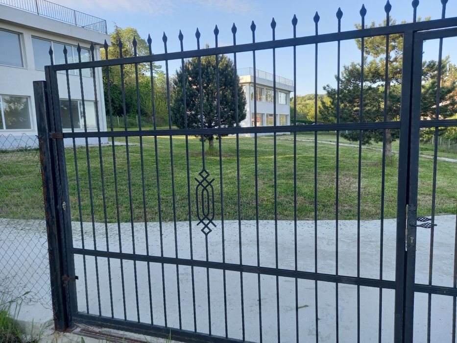 Къща/комплекс от 3 къщи