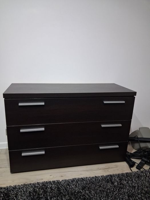 Comoda Tv. Dimensiuni   1,10    70    17