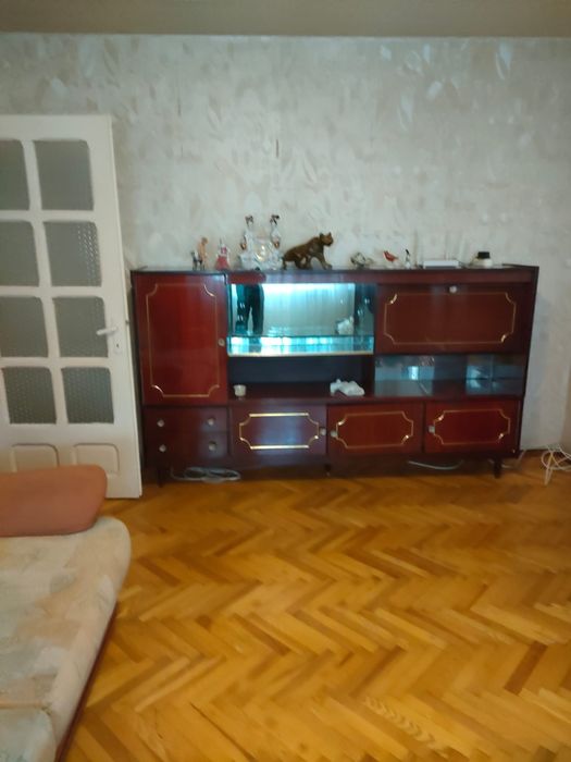 Apartament 3 camere semidecomandat