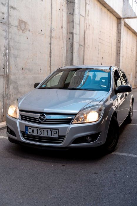 Opel Astra H, лек автомобил