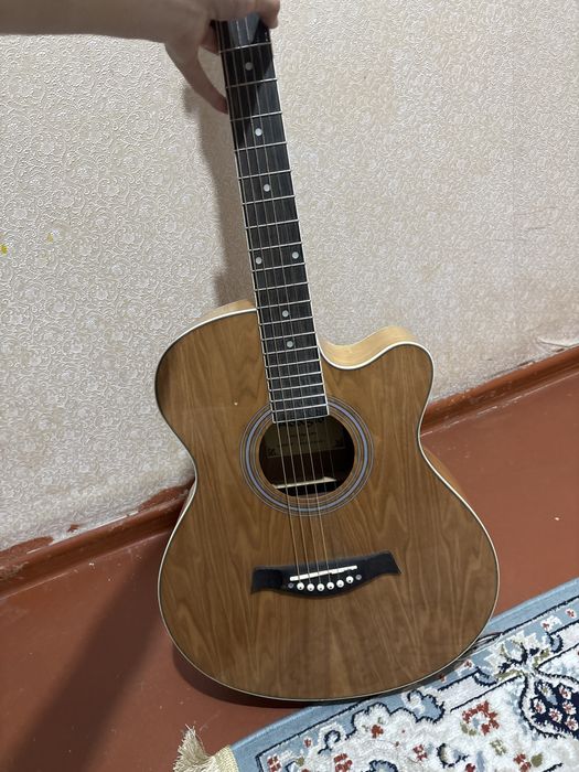 Прадам гитару adagio