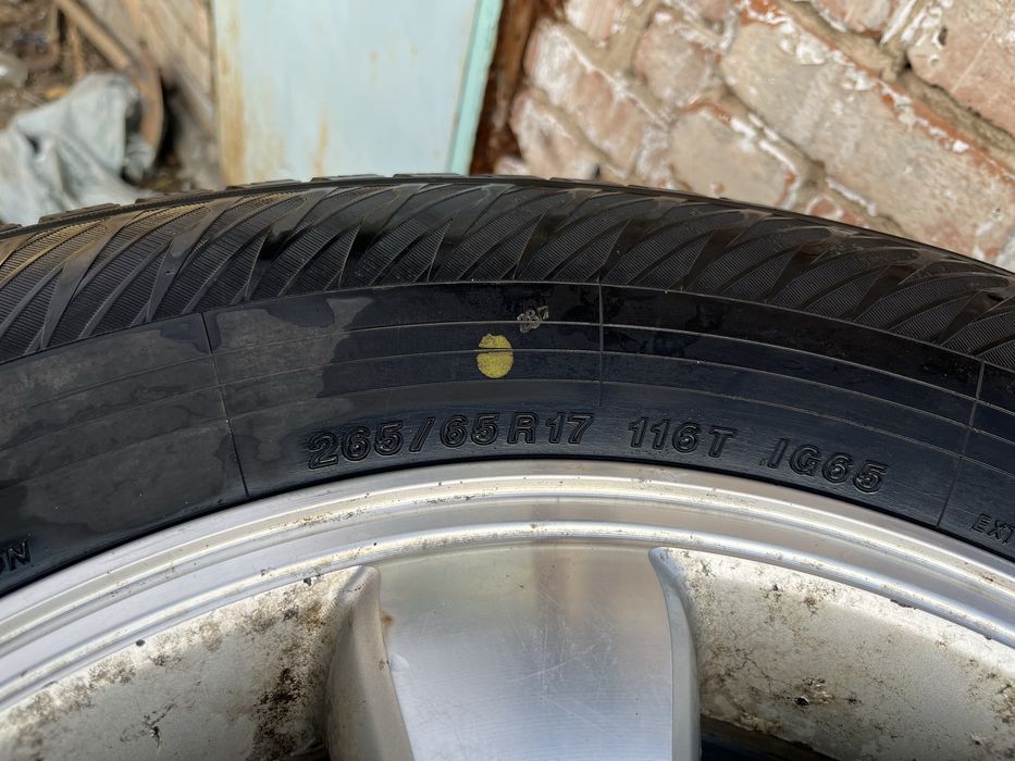 Продам зимние резины на дисках от прадо 120