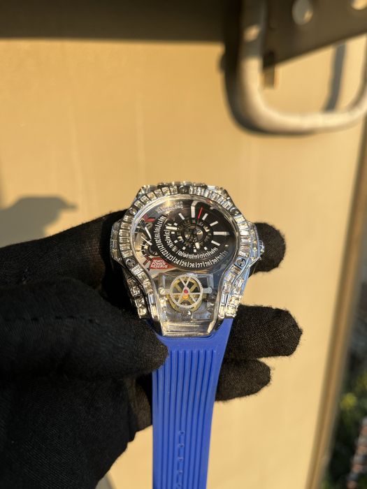 Часовник Hengbolong НАМАЛЕН!