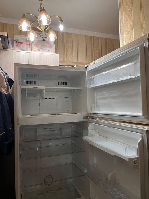 Продается холодильник LG