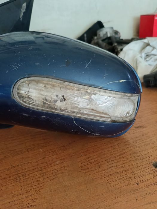 Продам зеркало левое мл 163