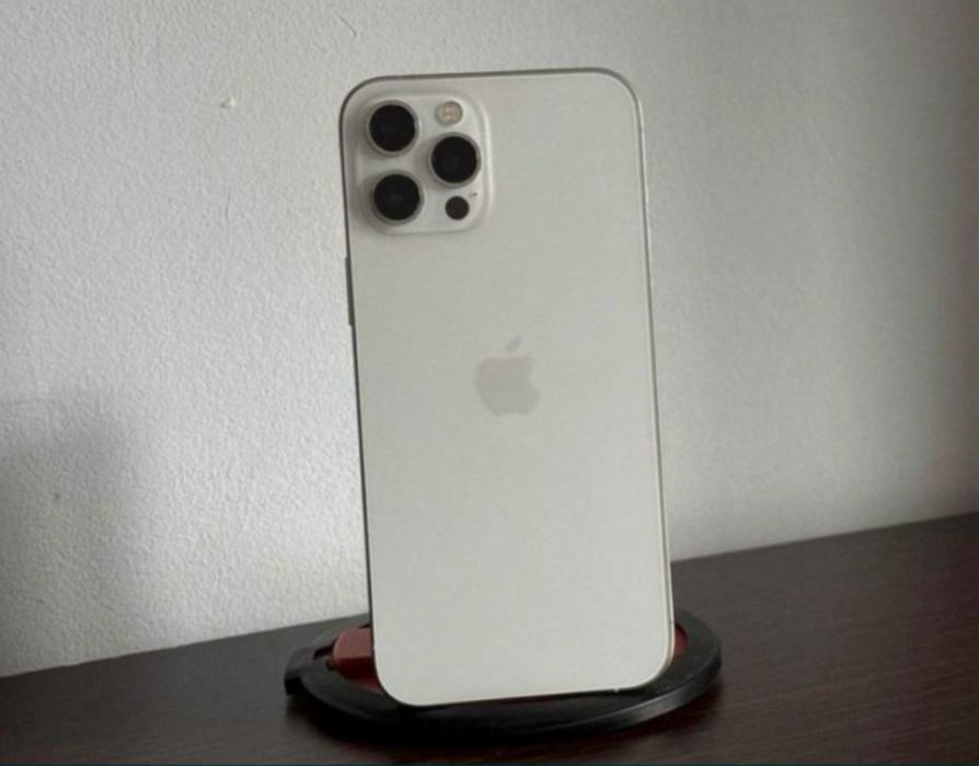 Iphone 12 Pro Max; Silver: 256 GB; Impecabil